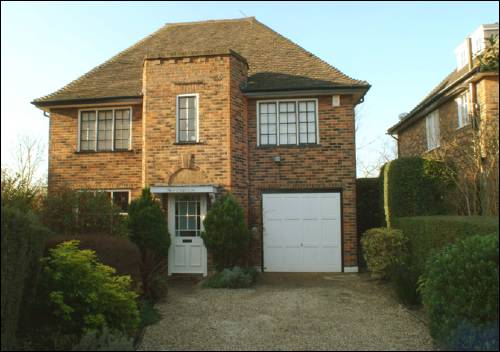 17 Maurice Walk